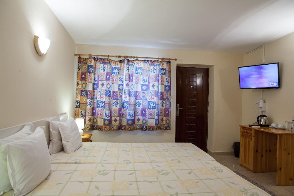 Otel Lotus Family - Free Parking Sunny Beach