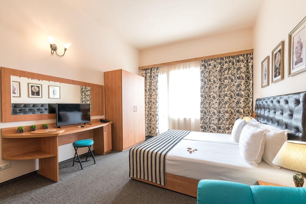 Otel Lotus Family - Free Parking Sunny Beach