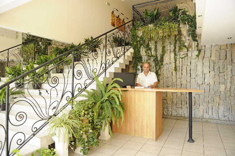 Otel Lotus Family - Free Parking 3*