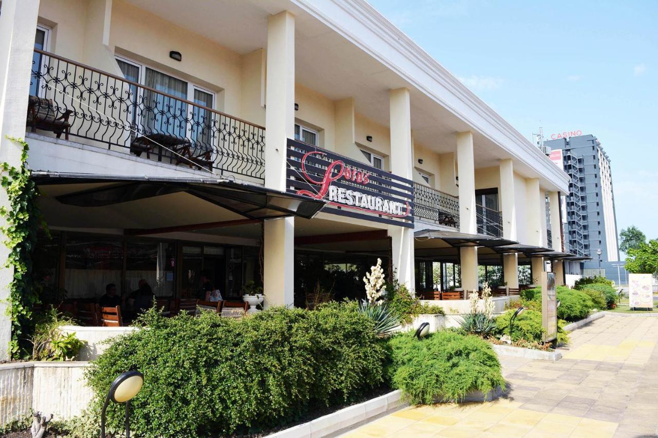 Lotus Family - Free Parking Otel 3*