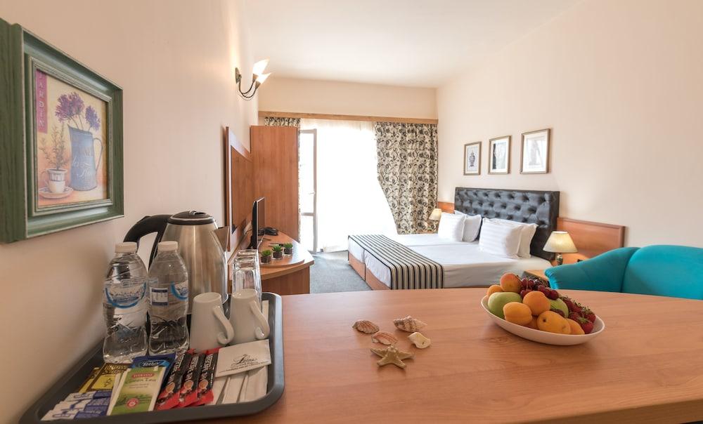 Lotus Family - Free Parking Hotel