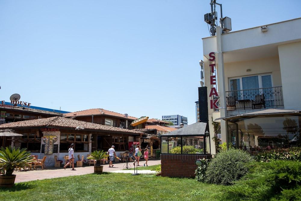 Hotel Lotus Family - Free Parking Sunny Beach
