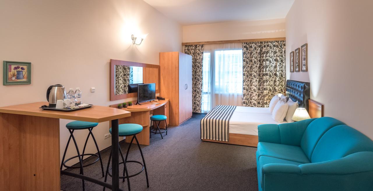 Hotel Lotus Family - Free Parking 3*